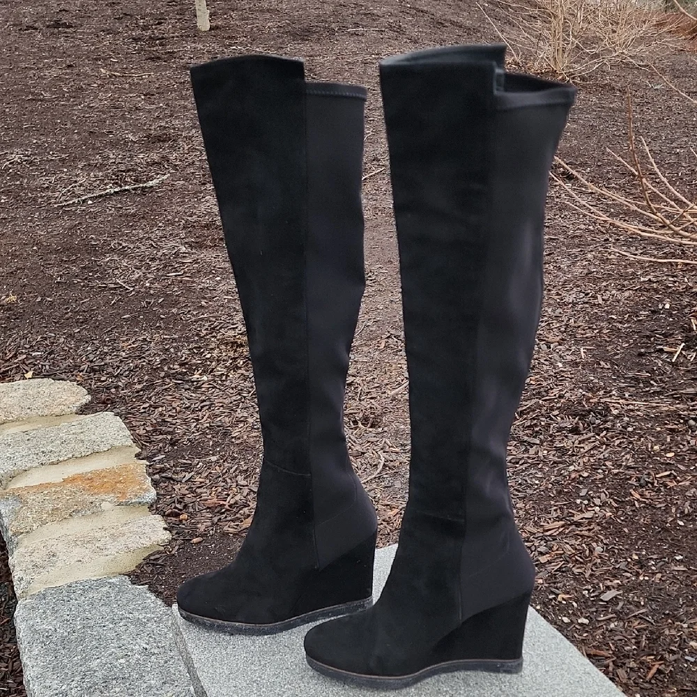 Stuart Weitzman Elegant Black Suede Women's Boots 7 M